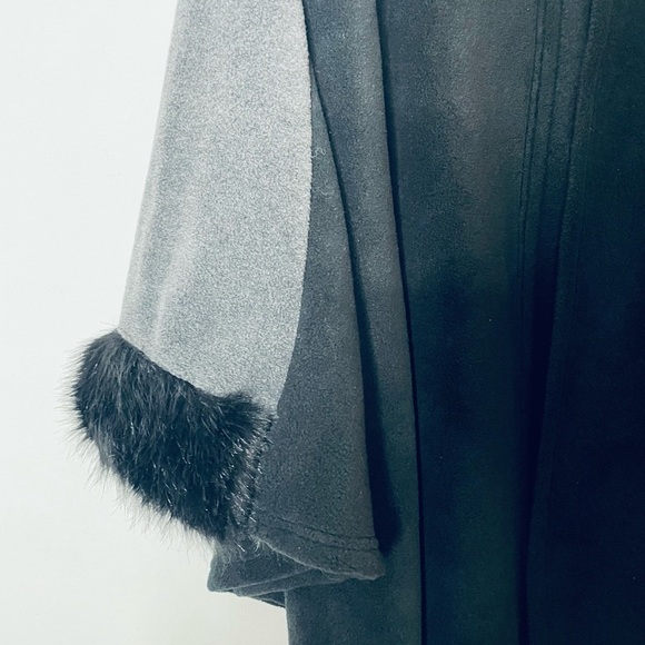 PARKHURST  Karina faux fur trim cape - Picture 4 of 10